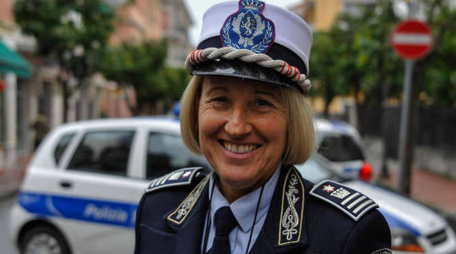 Il comandante della polizia locale di Diano Daniela Bozzano va in pensione: i ringraziamenti del Sulpl