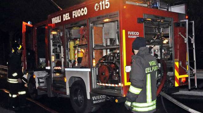 Nessun risarcimento al pompiere che perse la vita: vigili del fuoco liguri scendono in piazza per protestare