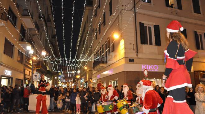 Immagini Natalizie Libere.Sanremo Luci Magia Musica E Teatro Per Un Natale Davvero Speciale Riviera24