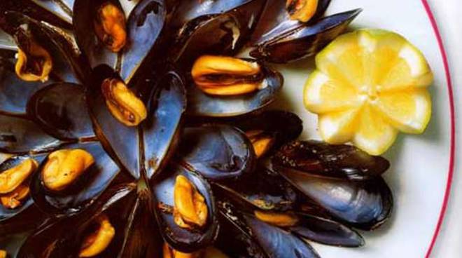 Spesa nella vicina Francia, ritirati lotti di cozze contaminate da tossina paralizzante potenzialmente mortale