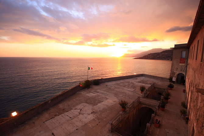 tramonto al museo girolamo rossi ventimiglia