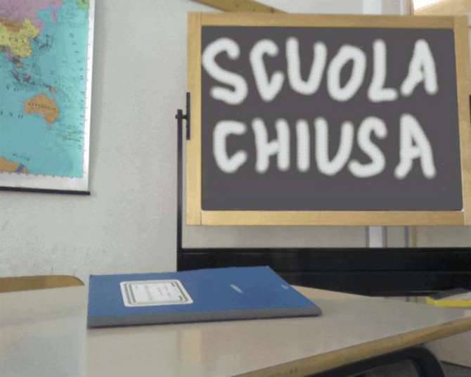 scuola chiusa generica