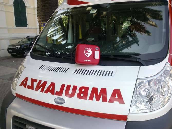 Defibrillatore automatico esterno Croce Rossa Diano Marina