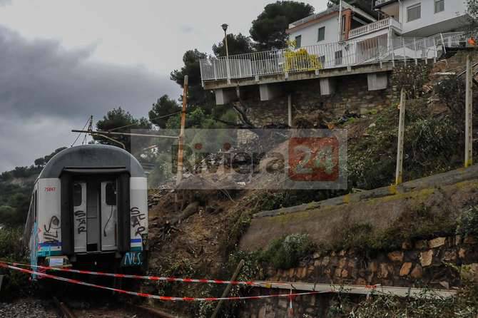 coda treno deragliato ad andora intercity 660 4/2/14