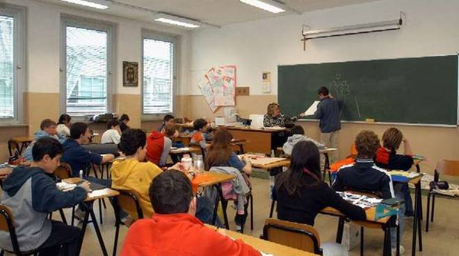 A Vallecrosia l’assemblea pubblica mensile sul tema “Il futuro della nostra scuola”