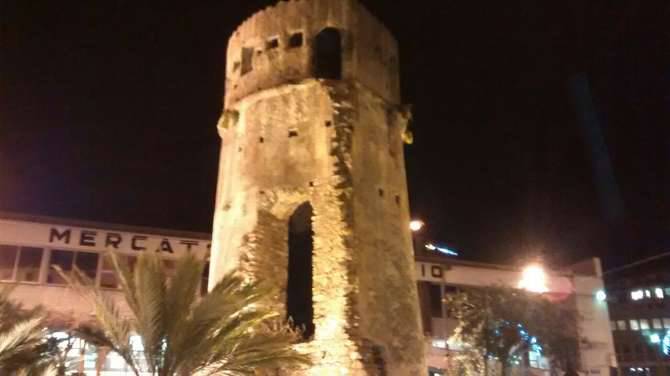 torre saracena sanremo notturna