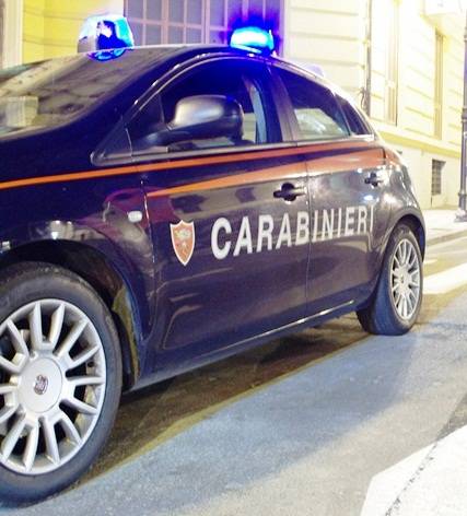 carabinieri auto