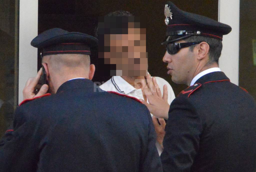 accoltellamento 118 croce rossa carabinieri maggio 2015 sanremo via martiri