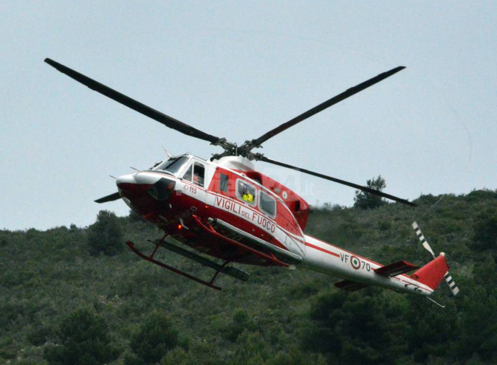 elicottero 115 elisoccorso vigili fuoco 118 croce rossa generica soccorsi