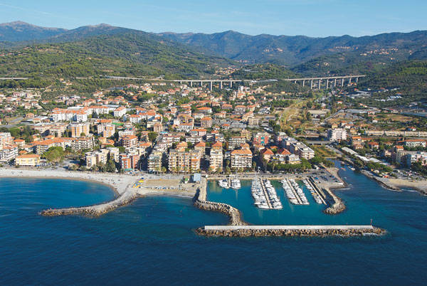 porto san bartolomeo al mare