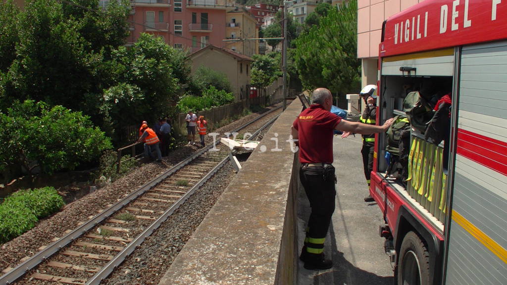 crollo laigueglia