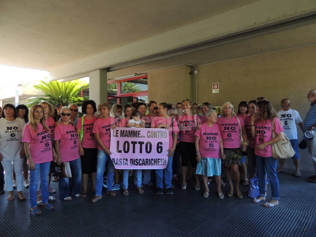 Le "Mamme No al Lotto 6" in comune a Taggia