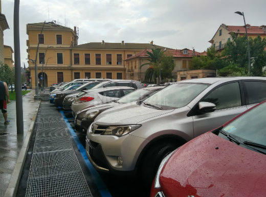 parcheggio via benza 