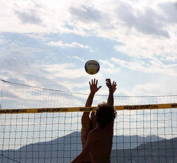 torneo di beach volley 2x2 Open maschile ai Bagni Italia