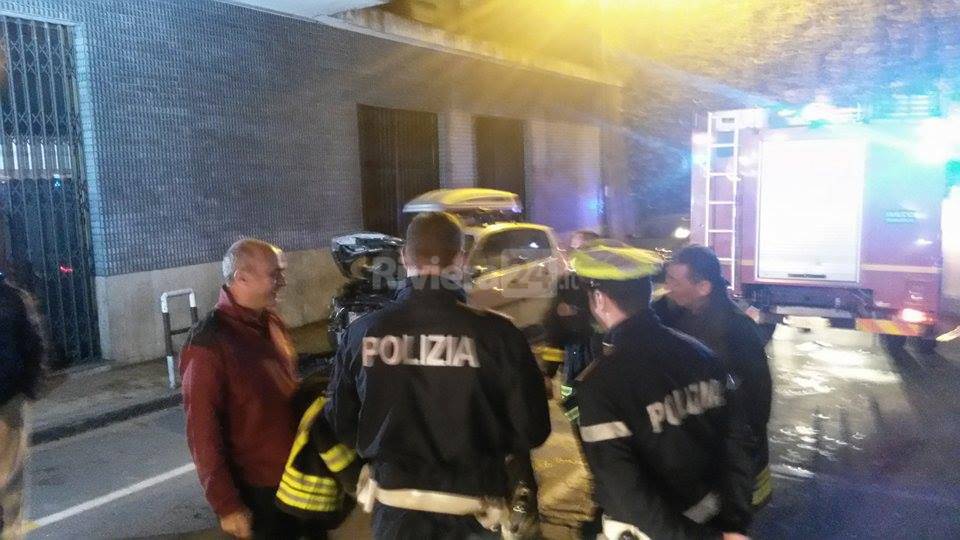 Ancora roghi: auto in fiamme in via Francia a Sanremo