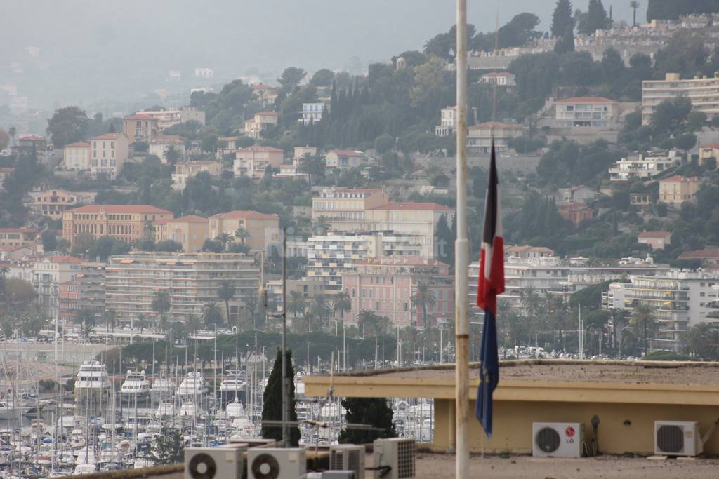 Frontiera italo-francese di Ventimiglia, i controlli della polizia