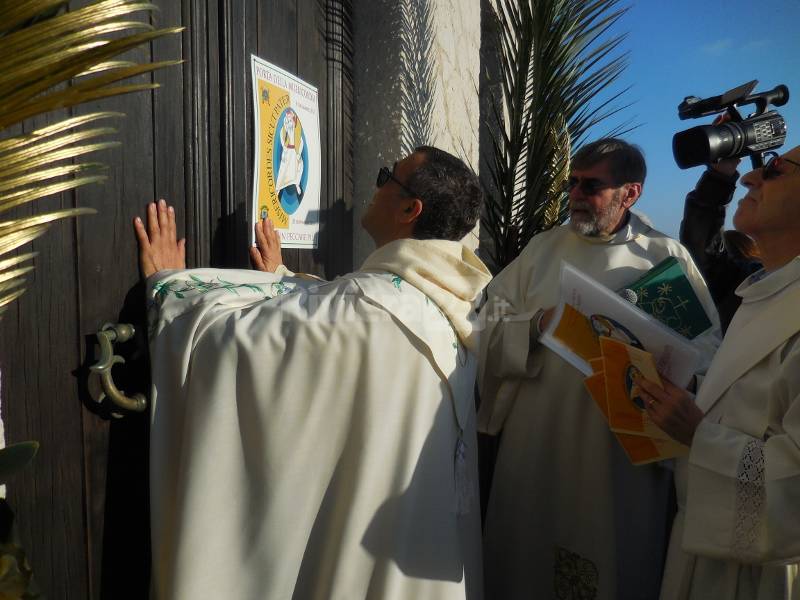 Bordighera, aperta la porta santa della chiesetta di Sant'Ampelio 27 dicembre 2015