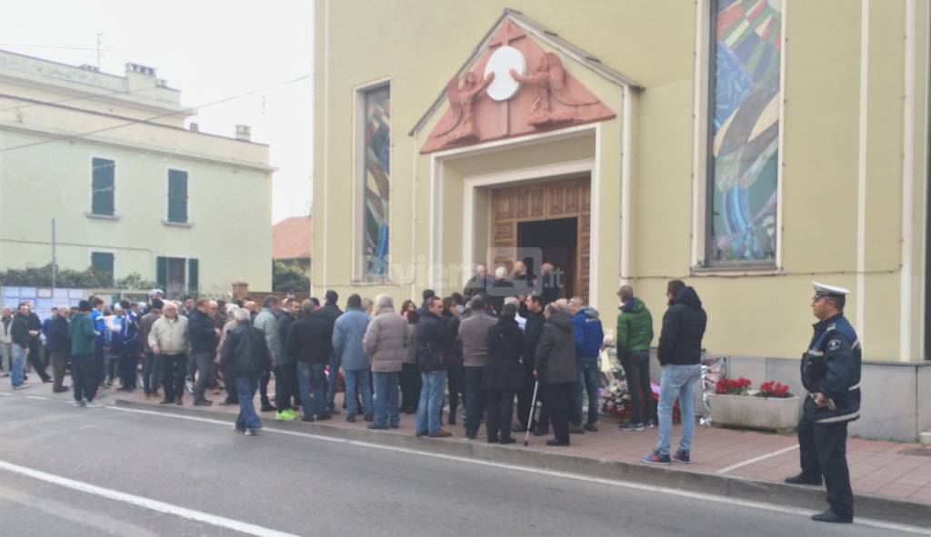 Arma di Taggia, chiesa gremita per l'ultimo saluto a Marcello Ruggi