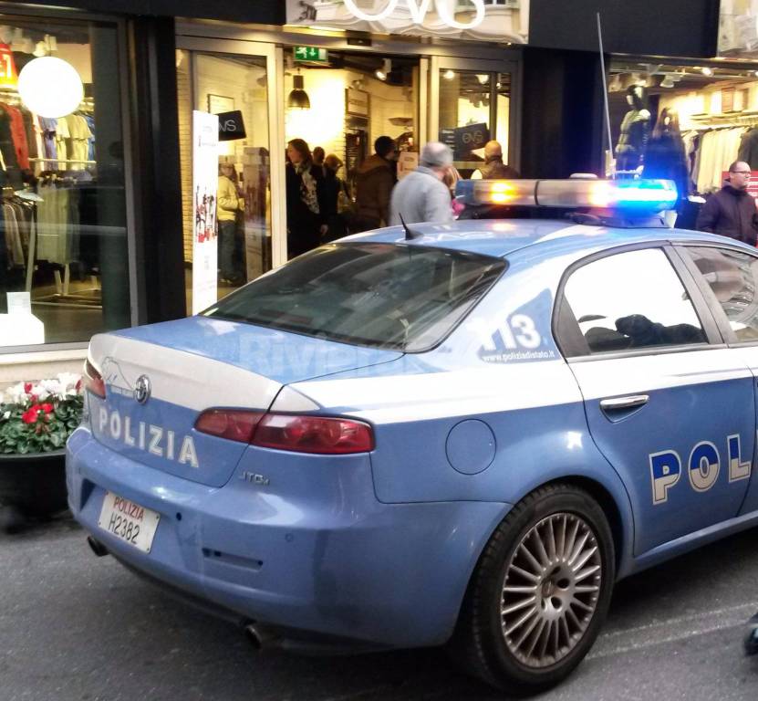 Tentato furto all'OVS: minorenne fermato dalla Polizia