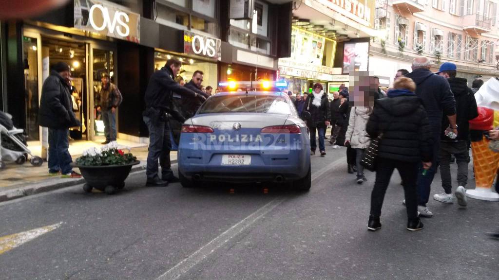 Tentato furto all'OVS: minorenne fermato dalla Polizia