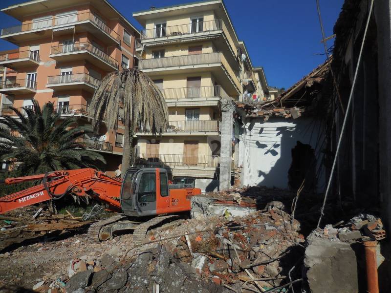 Ventimiglia, demolizione ex dispensario asl