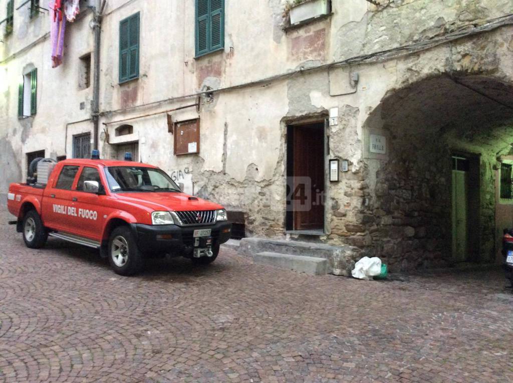 incendio via frullo camporosso