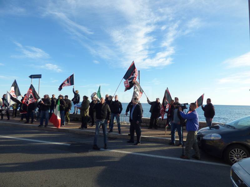 Ventimiglia, manifestazione Forza Nuova