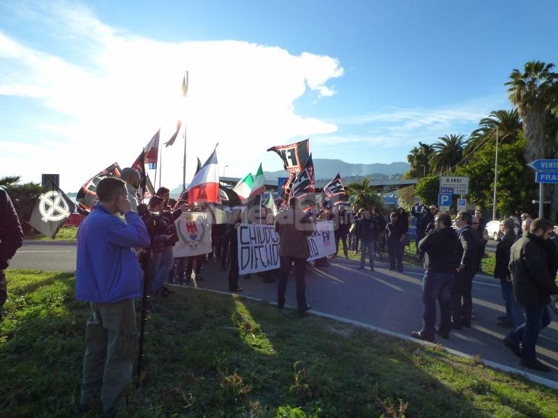 Ventimiglia, manifestazione Forza Nuova