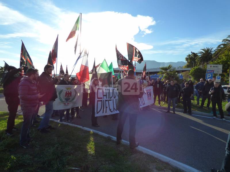 Ventimiglia, manifestazione Forza Nuova