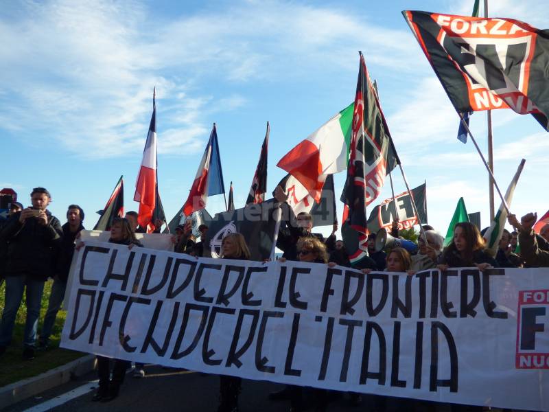 Ventimiglia, manifestazione Forza Nuova