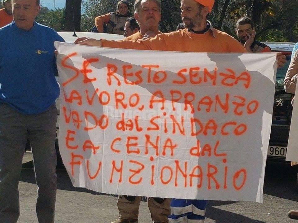 Sit-in dei lavoratori della Coop. "Il Cammino"