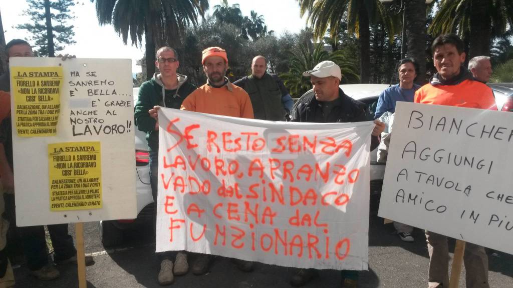 Sit in dei lavoratori della Coop. "Il Cammino"