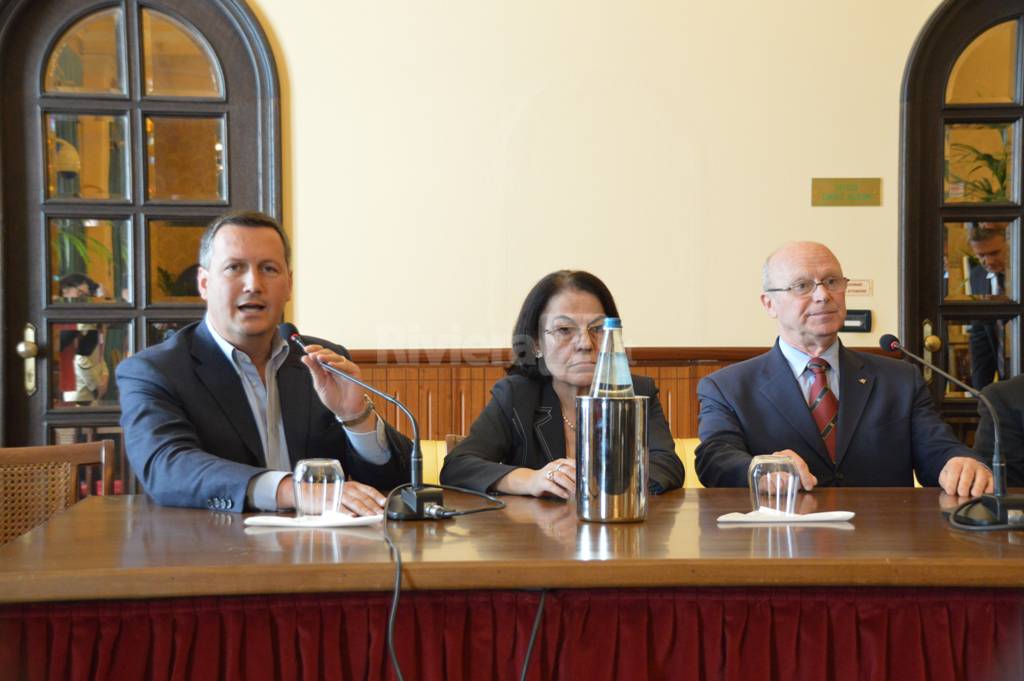 Conferenza stampa Paracadutisti d'Italia al Casinò Municipale, le immagini