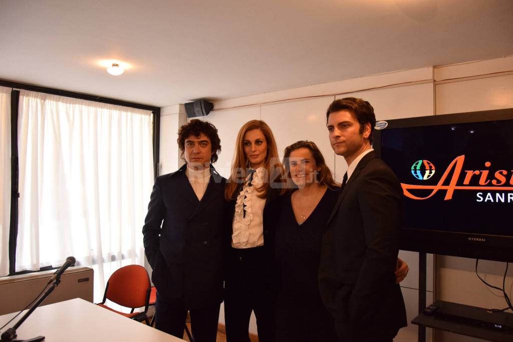 Riviera24 - Presentazione del film Dalida all'Ariston