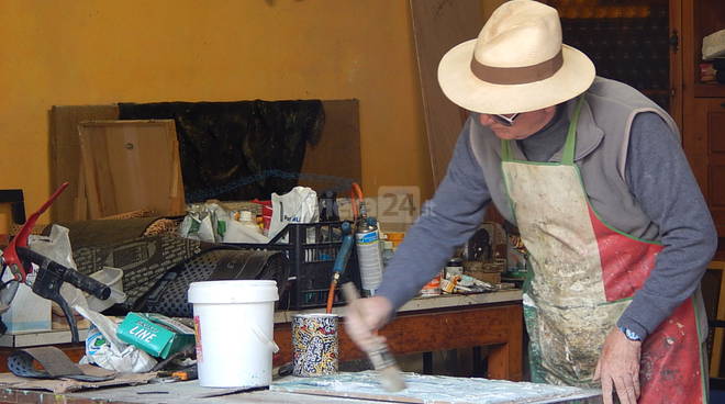 Villa Biener a Cipressa, i bambini cavalcano l’arte