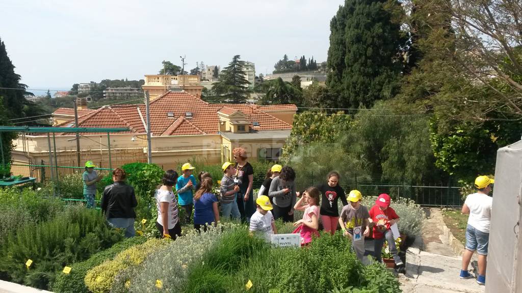 "Frutta nelle scuole", al Crea-Fso di Sanremo gli scolari a lezione di cibo sano