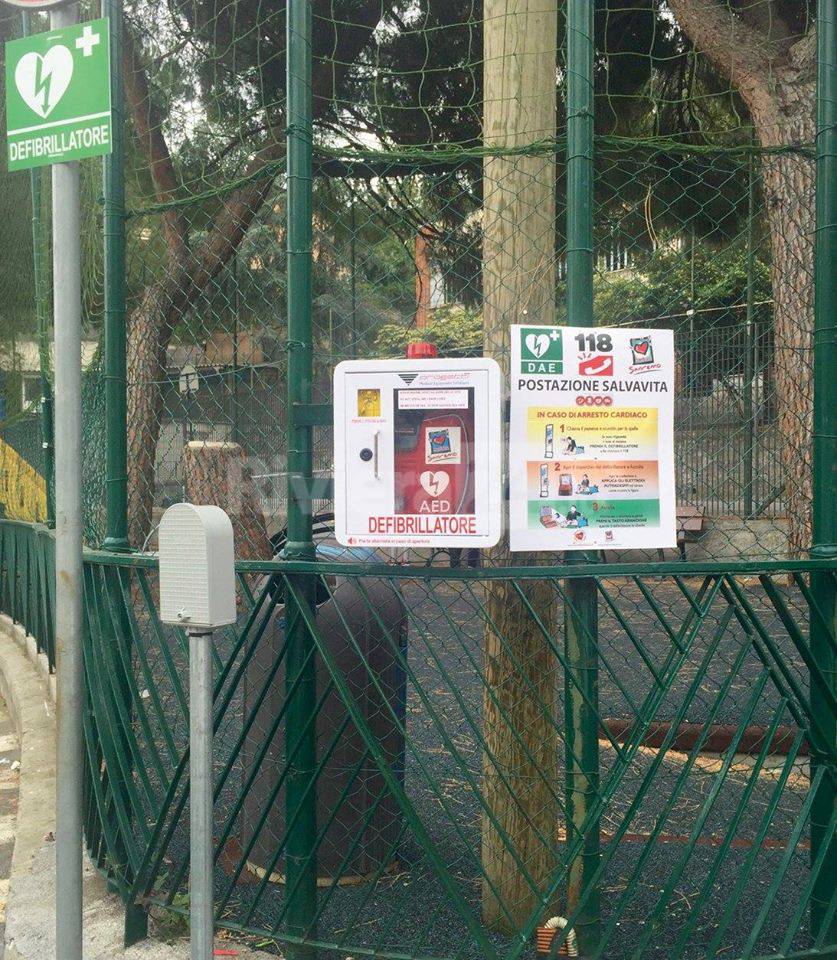 Posizionato il decimo defibrillatore a Sanremo: oggi è stata la volta del Borgo