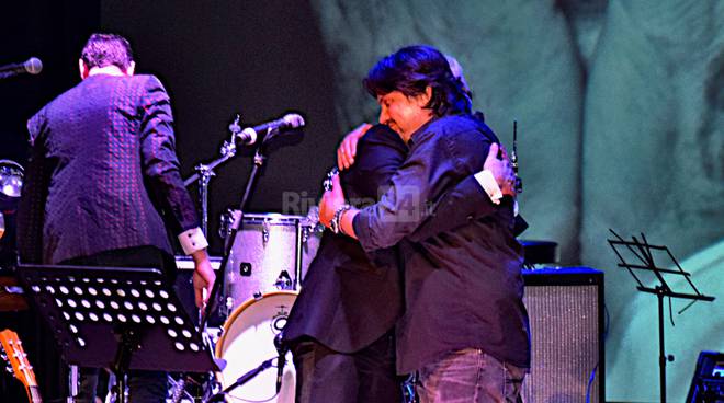 Da Bob Dylan a De André: grandi emozioni per l’omaggio del Tenco a Nanda