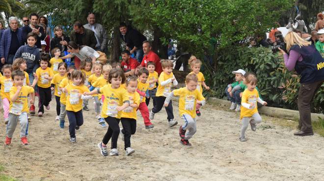 “Baby Maratona”, 150 piccoli atleti in corsa al Campo Ippico per la Festa della Mamma