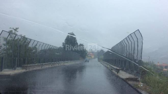 Bordighera, asfalto nuovo in via Rossi. A breve interventi anche in centro