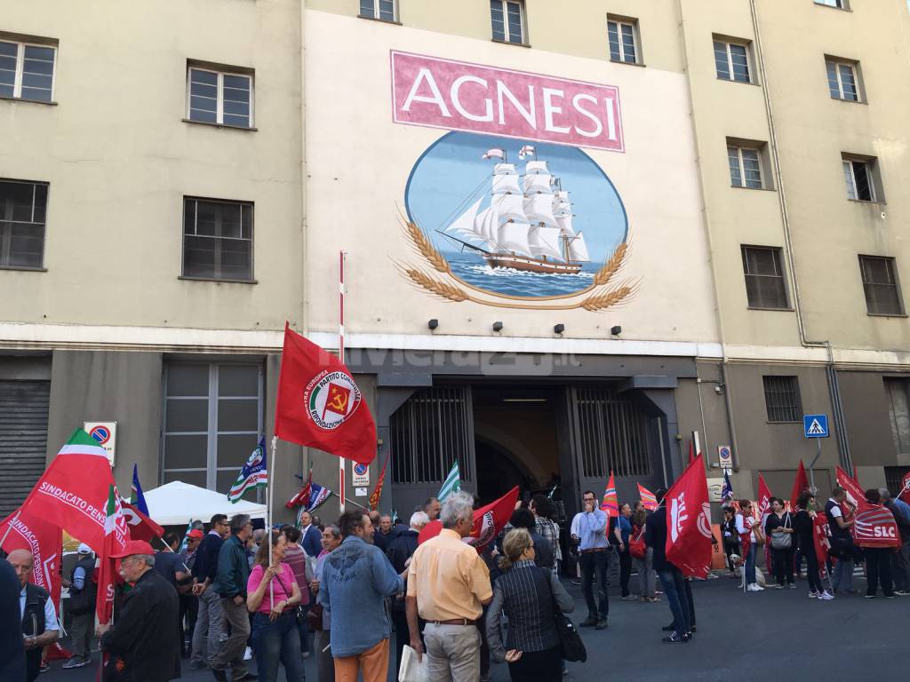 "Agnesi è Imperia", la marcia dei lavoratori verso il municipio