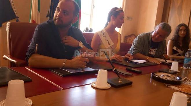 Borgo Marina accende l’estate, tornano le cene in borgo ma anche Miss Italia