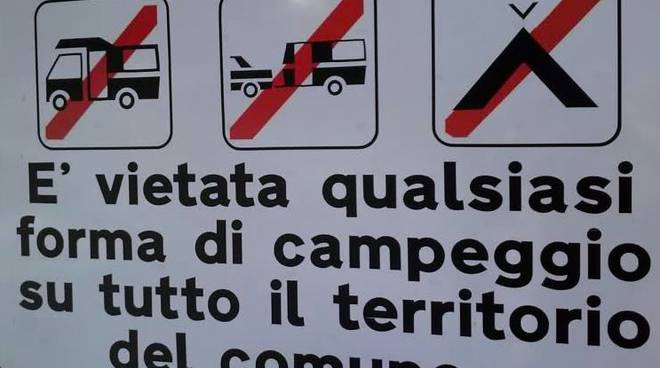 Poco rispetto per le norme igienico-sanitarie: Dolceacqua off-limits per camper e tende