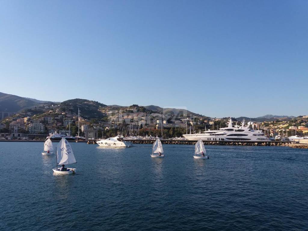 Sanremo, molo lungo del porto vecchio