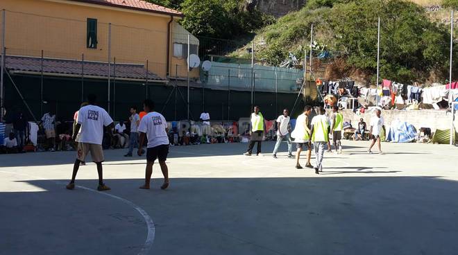 Ventimiglia celebra la Giornata mondiale del rifiugiato con una partita a calcetto