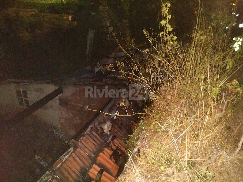 incendio capanno rocchetta nervina