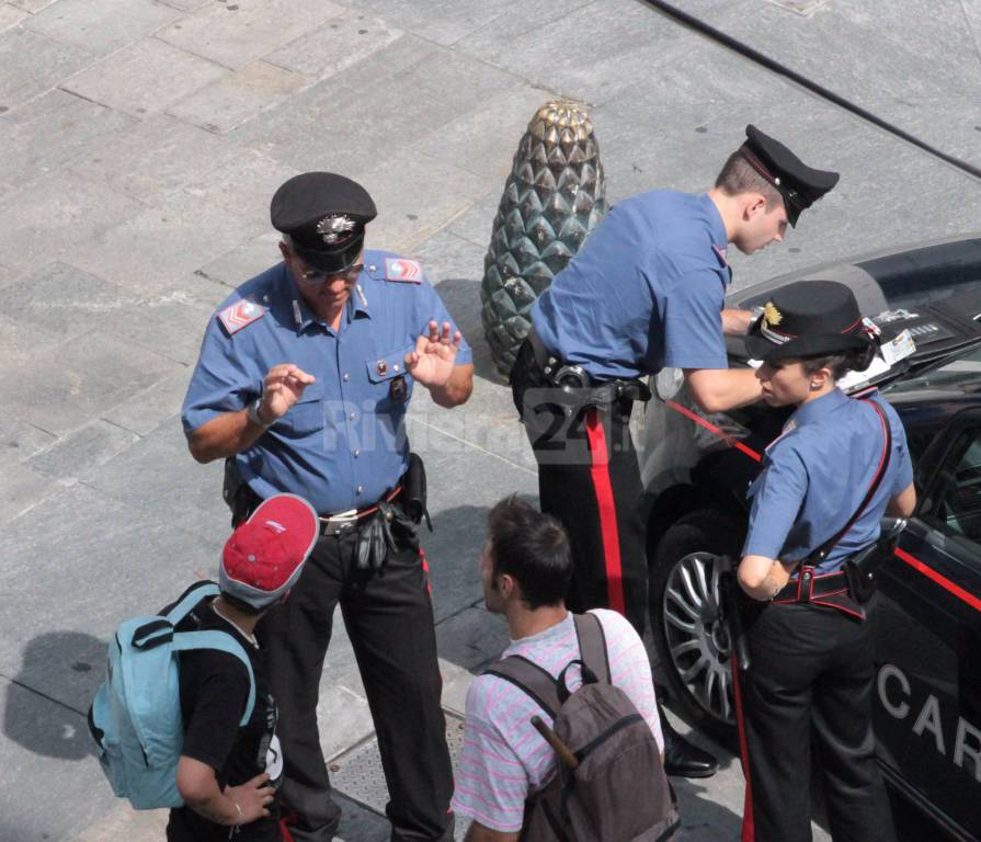 riviera - carabinieri artisti di strada via matteotti sanremo