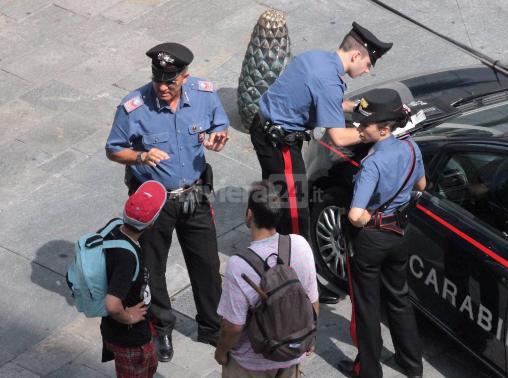 riviera - carabinieri artisti di strada via matteotti sanremo