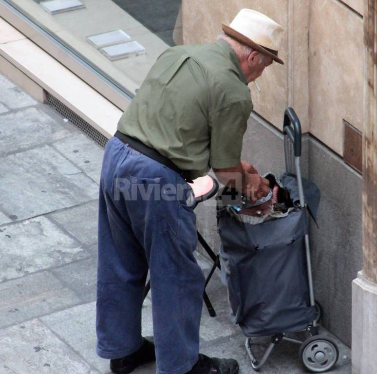 riviera - carabinieri artisti di strada via matteotti sanremo