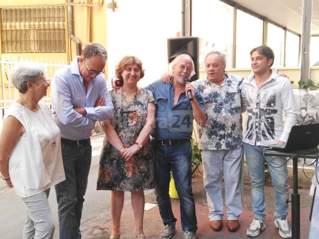 Riviera24 - Sanremo, l'Antica Barberia Maria omaggia Elvis Presley